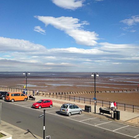 Lovely Little Flat By The Sea In Cleethorpes Exterior photo
